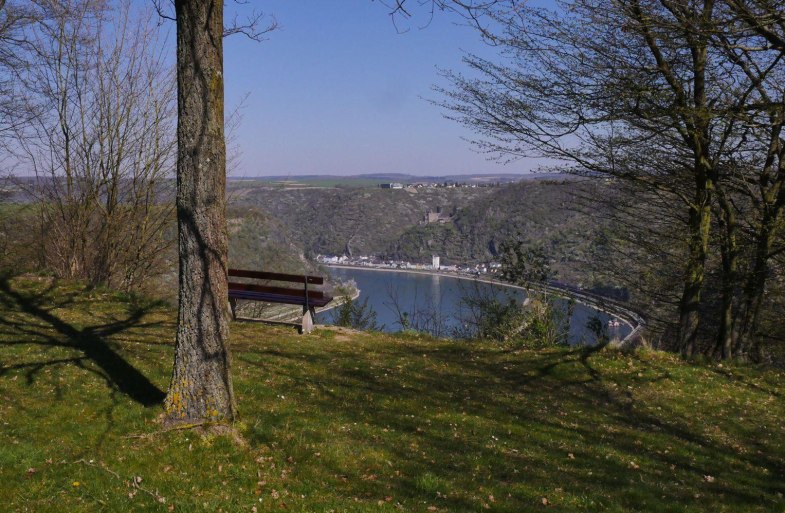 Aussichtsplatz mit Ruhebank | © Bernhard Vogt