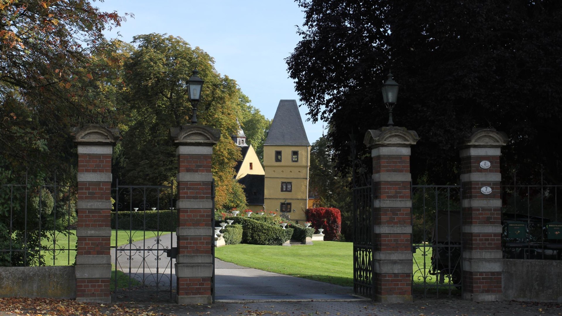 Burg Bassenheim Eingangstor | © Verbandsgemeinde Weißenthurm