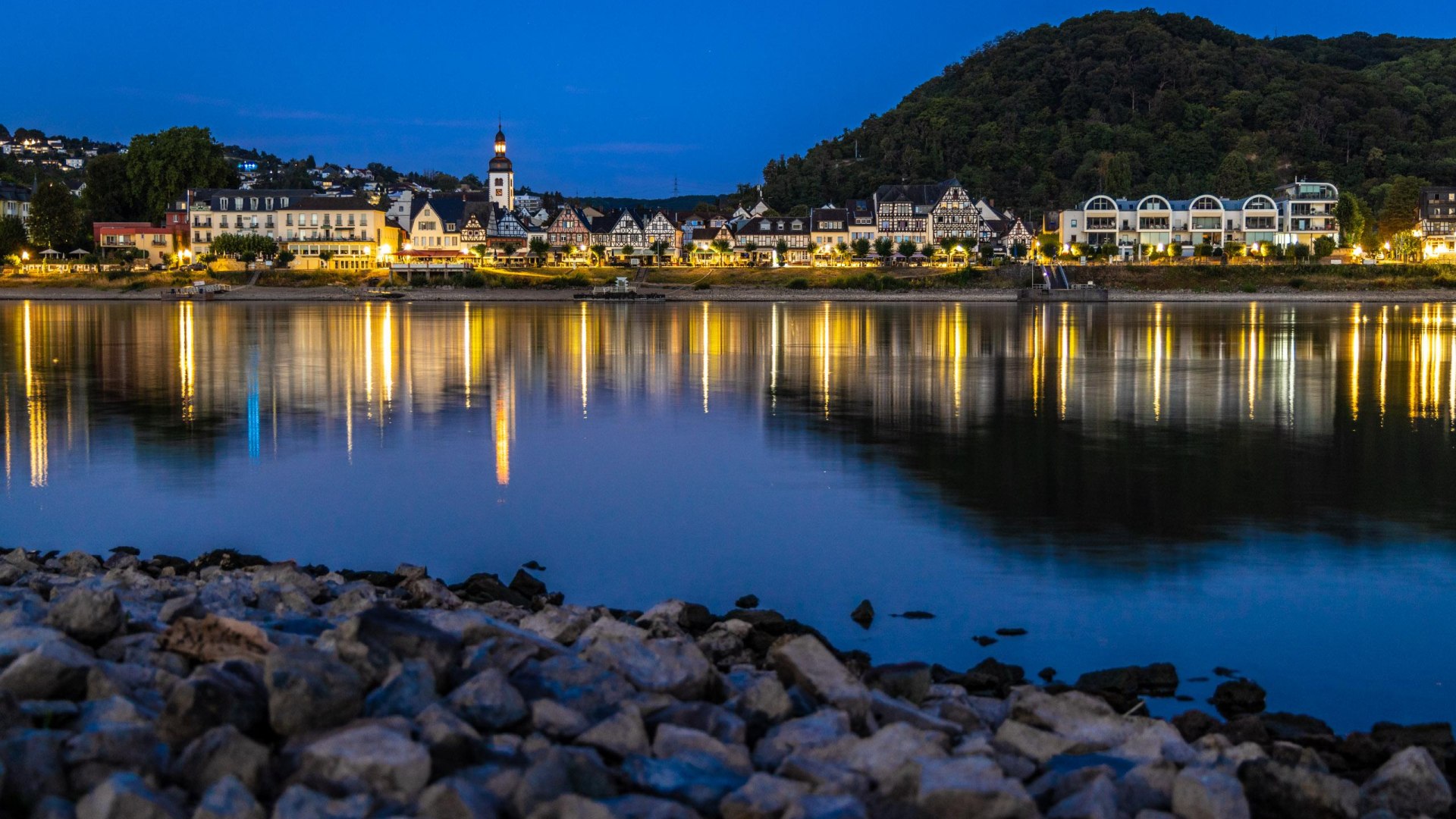 Rheinpromenade blau | © Andreas Ennenbach/Tourist-Info Bad Breisig