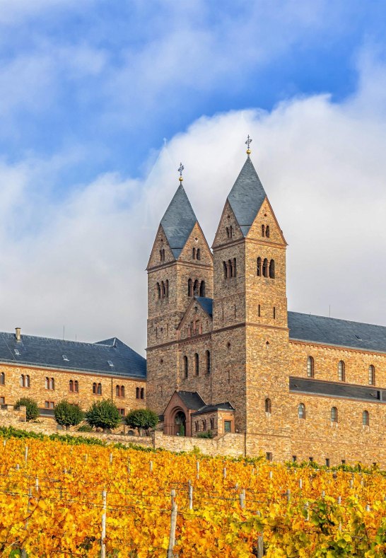 Abtei St. Hildegard im Herbst | © Marlis Steinmetz
