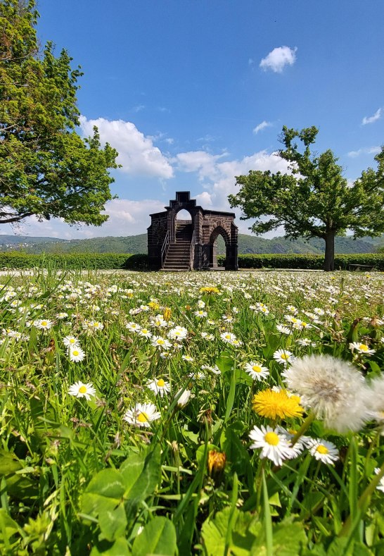 Königsstuhl Frühling | © Tourist-Information Erlebnis Rheinbogen