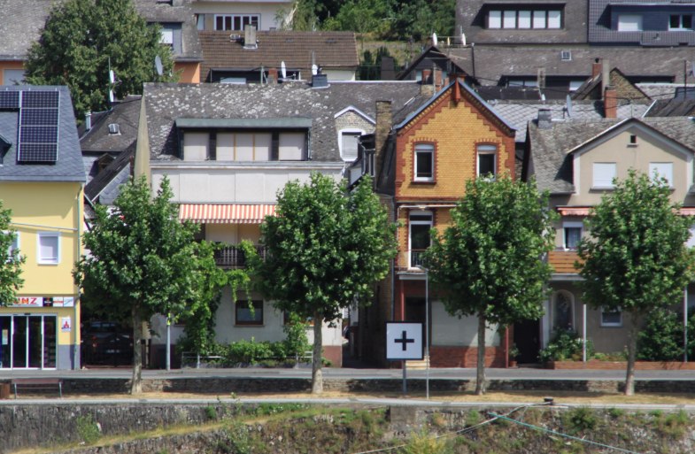 Blick auf Haus Rheinglück | © Heimes