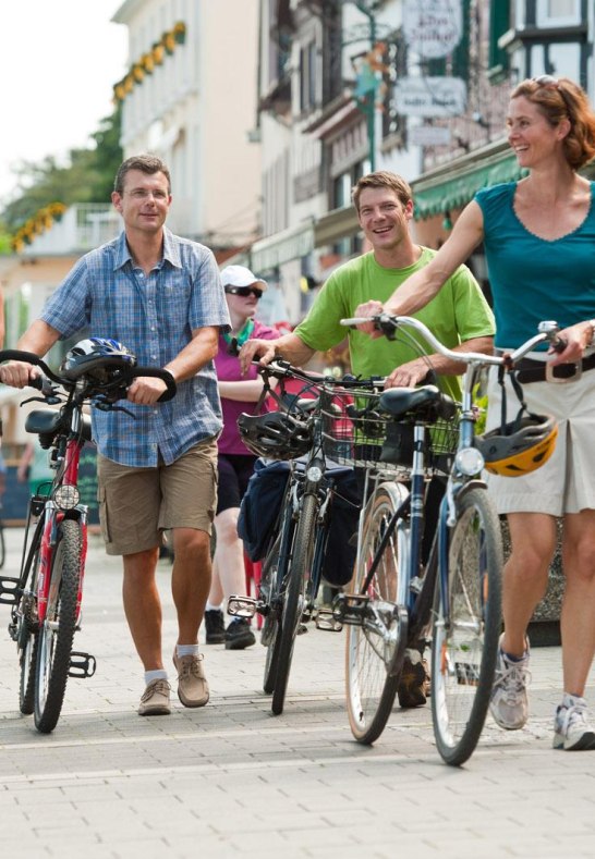 Auf dem Rheinradweg durch Bad Breisig | © Tourist-Information Bad Breisig