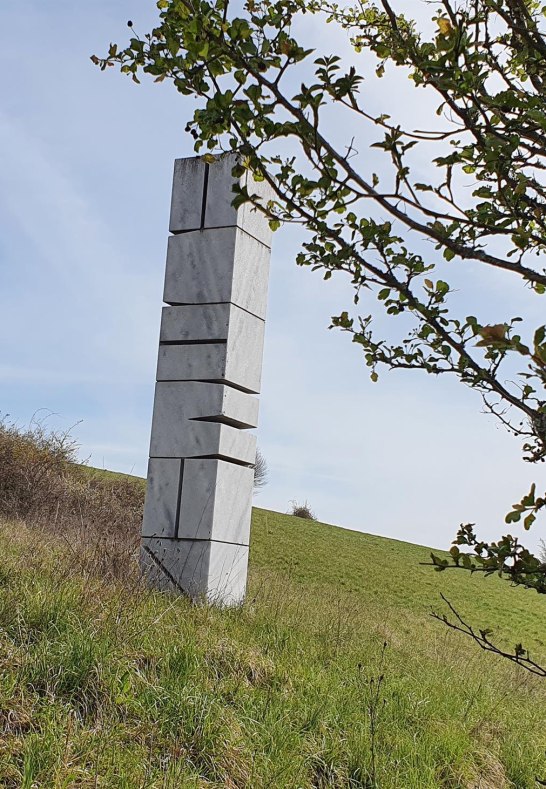 Schriftsäule - | © T. Biersch