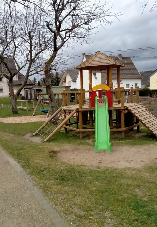 Spielturm | © Ortsgemeinde Brey